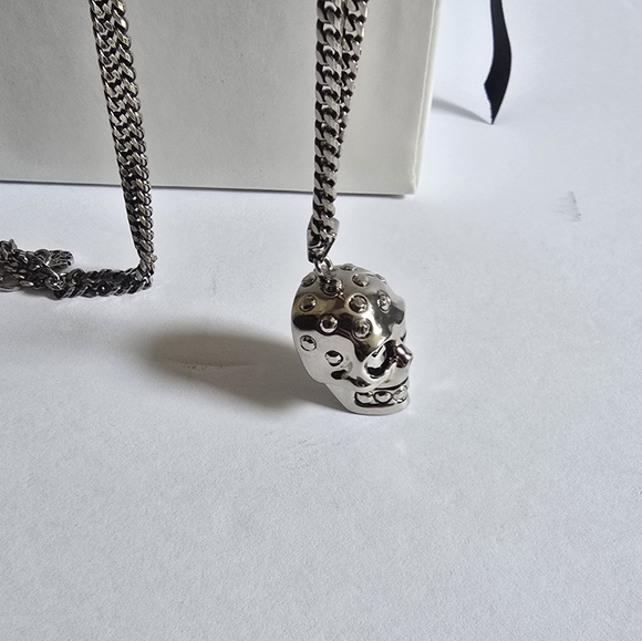 Alexander McQueen Skull Necklace Silver - Picture 7 of 9